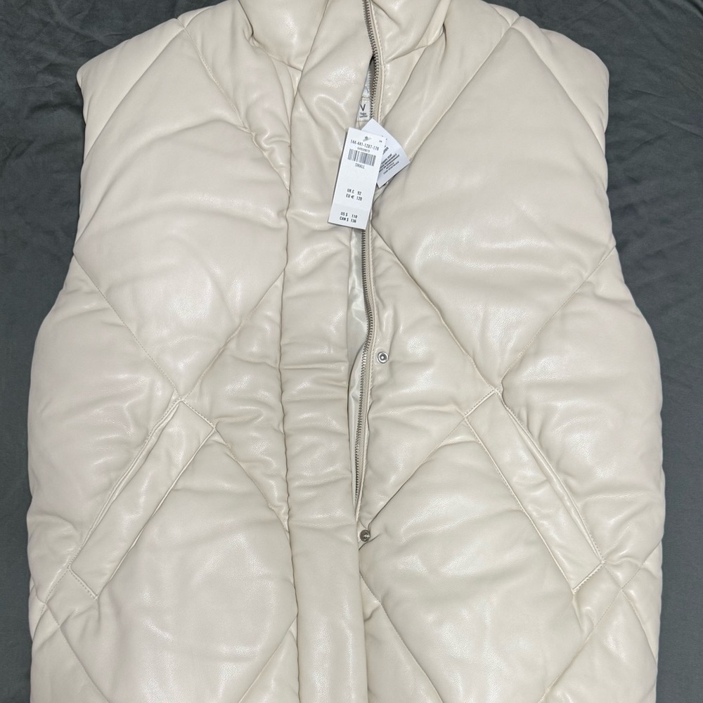 Abercrombie & Fitch Off-White Quilted Vest